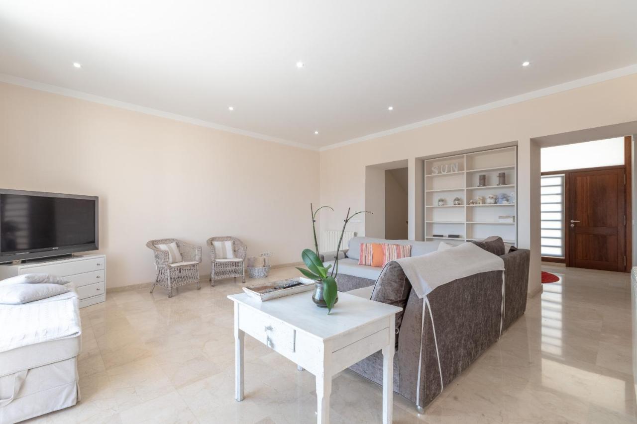 Villa Es Sequer Maria De La Salut Bagian luar foto